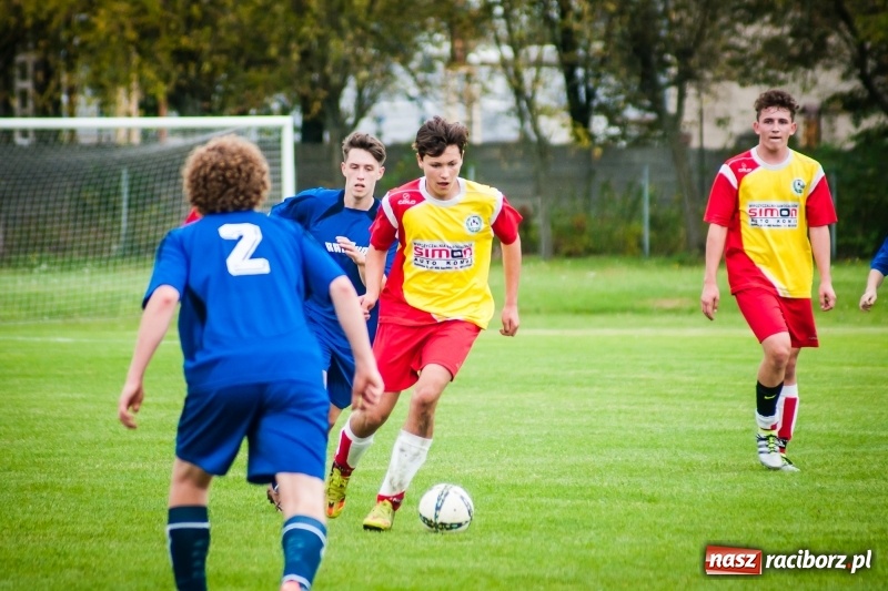 Zdjęcie w galerii na portalu naszraciborz.pl: Pewna wygrana juniorów Rafako z Zabełkowem wiadomości z regionu