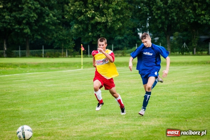Zdjęcie w galerii na portalu naszraciborz.pl: Pewna wygrana juniorów Rafako z Zabełkowem wiadomości z regionu