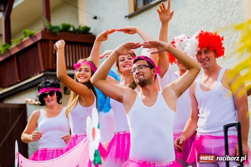 Zdjęcie w galerii na portalu naszraciborz.pl: Baletnice i rolnicy-urzędnicy na dożynkach w Pawłowie wiadomości z regionu