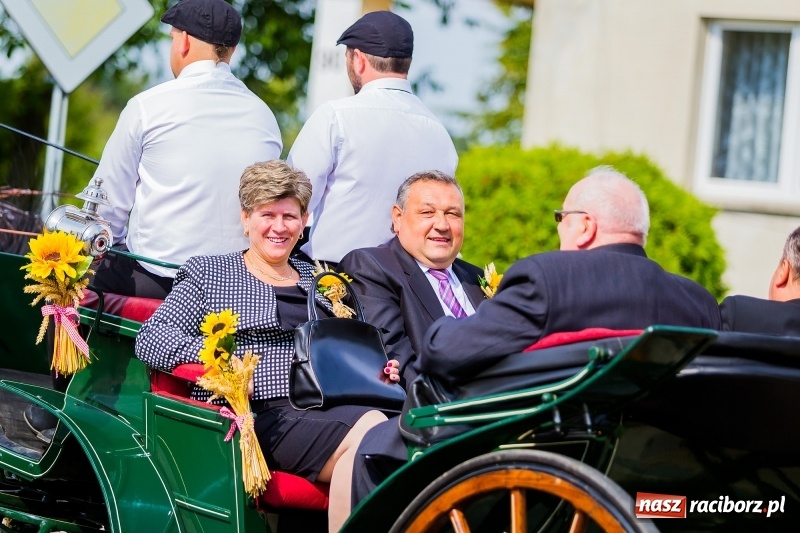 Zdjęcie w galerii na portalu naszraciborz.pl: Baletnice i rolnicy-urzędnicy na dożynkach w Pawłowie wiadomości z regionu