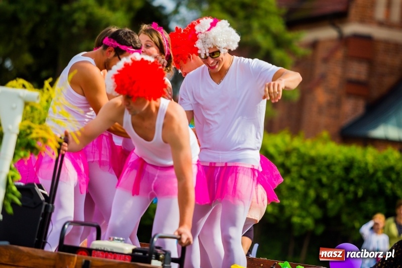 Zdjęcie w galerii na portalu naszraciborz.pl: Baletnice i rolnicy-urzędnicy na dożynkach w Pawłowie wiadomości z regionu