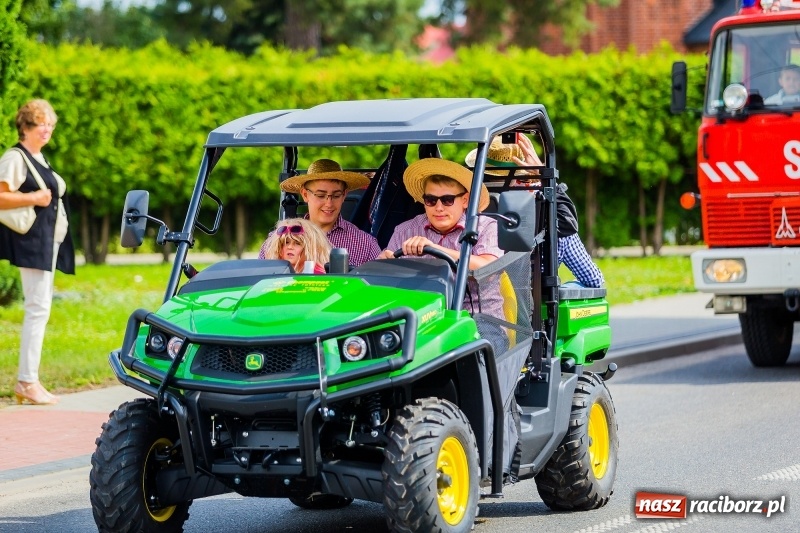 Zdjęcie w galerii na portalu naszraciborz.pl: Baletnice i rolnicy-urzędnicy na dożynkach w Pawłowie wiadomości z regionu