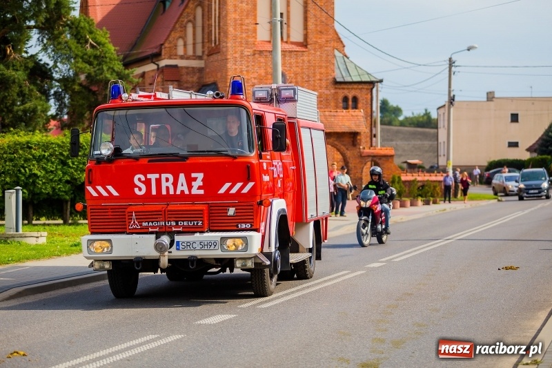 Zdjęcie w galerii na portalu naszraciborz.pl: Baletnice i rolnicy-urzędnicy na dożynkach w Pawłowie wiadomości z regionu