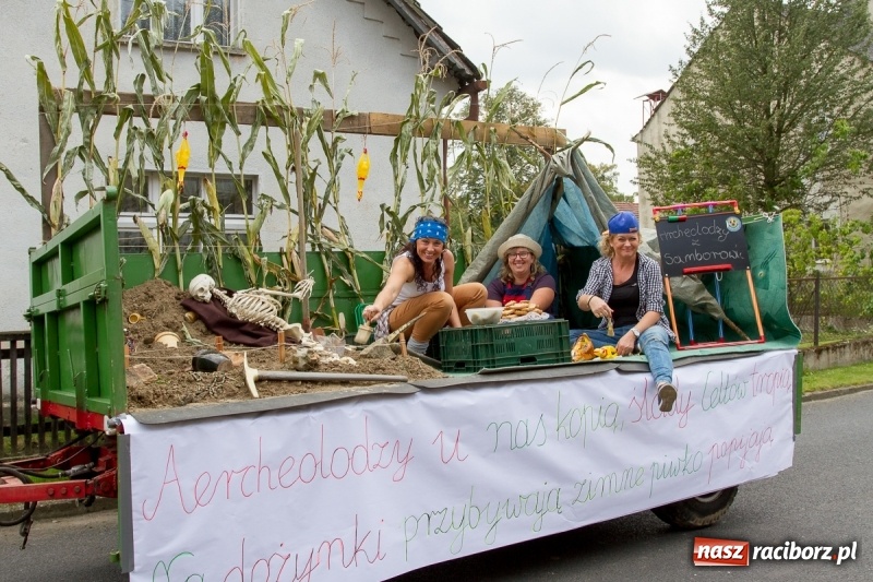 Zdjęcie w galerii na portalu naszraciborz.pl: Samborowickie dożynki z archeologią w tle wiadomości z regionu