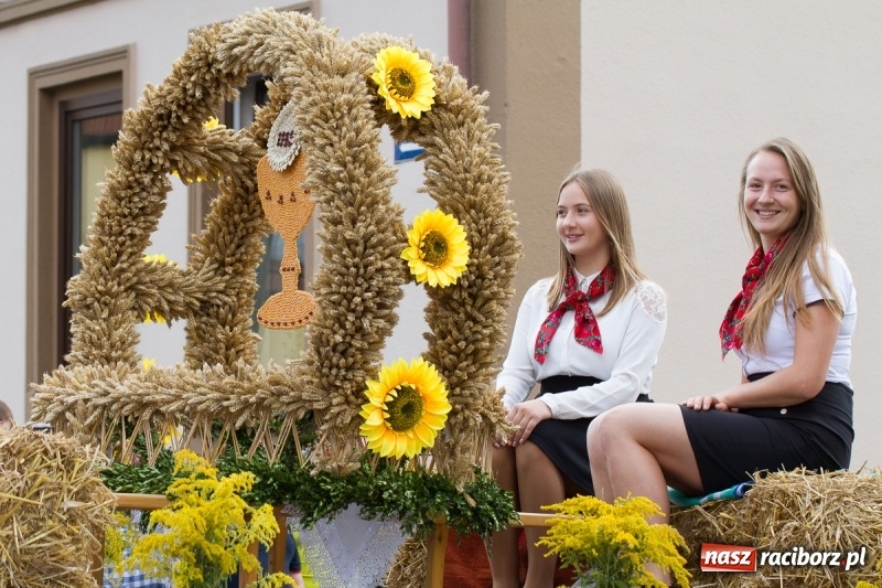 Zdjęcie w galerii na portalu naszraciborz.pl: Barwne i wesołe dożynki w Krzanowicach wiadomości z regionu