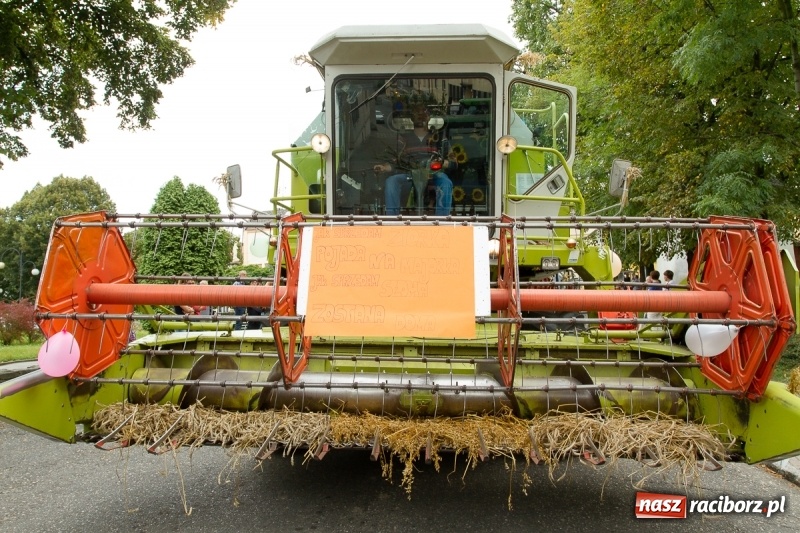 Zdjęcie w galerii na portalu naszraciborz.pl: Barwne i wesołe dożynki w Krzanowicach wiadomości z regionu