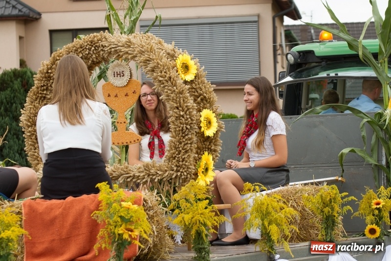 Zdjęcie w galerii na portalu naszraciborz.pl: Barwne i wesołe dożynki w Krzanowicach wiadomości z regionu