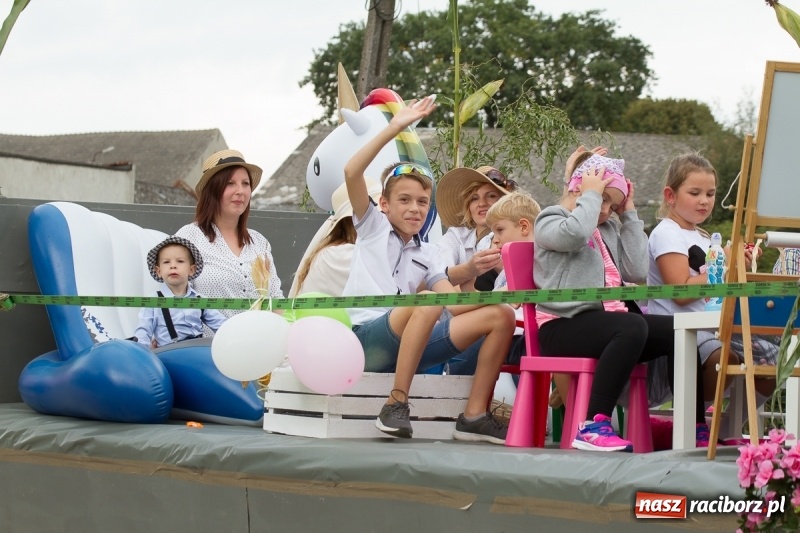 Zdjęcie w galerii na portalu naszraciborz.pl: Barwne i wesołe dożynki w Krzanowicach wiadomości z regionu