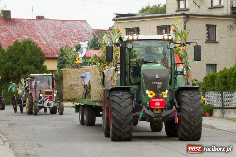Zdjęcie w galerii na portalu naszraciborz.pl: Barwne i wesołe dożynki w Krzanowicach wiadomości z regionu