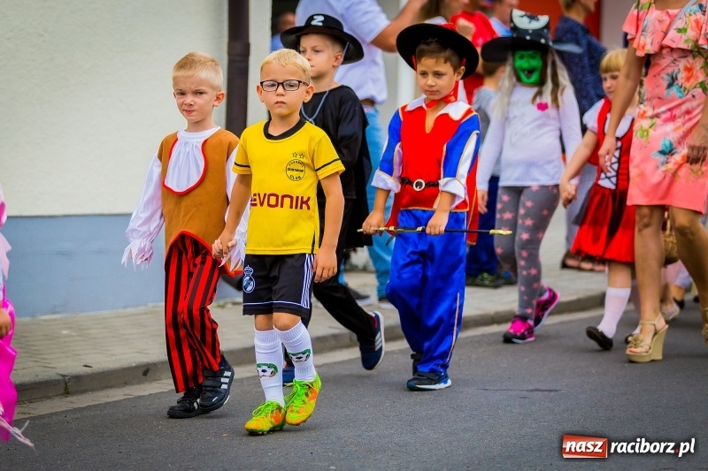 Zdjęcie w galerii na portalu naszraciborz.pl: Mobilne spa, stare wypieki i chleb ze smalcem, czyli święto plonów w Owsiszczach wiadomości z regionu
