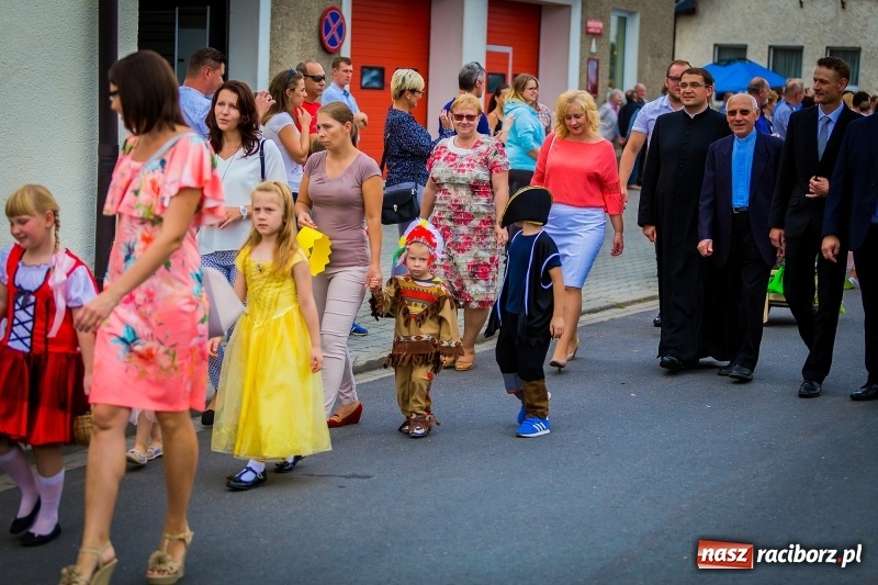 Zdjęcie w galerii na portalu naszraciborz.pl: Mobilne spa, stare wypieki i chleb ze smalcem, czyli święto plonów w Owsiszczach wiadomości z regionu