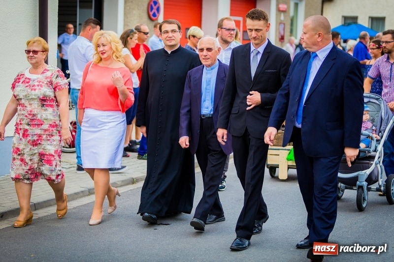 Zdjęcie w galerii na portalu naszraciborz.pl: Mobilne spa, stare wypieki i chleb ze smalcem, czyli święto plonów w Owsiszczach wiadomości z regionu