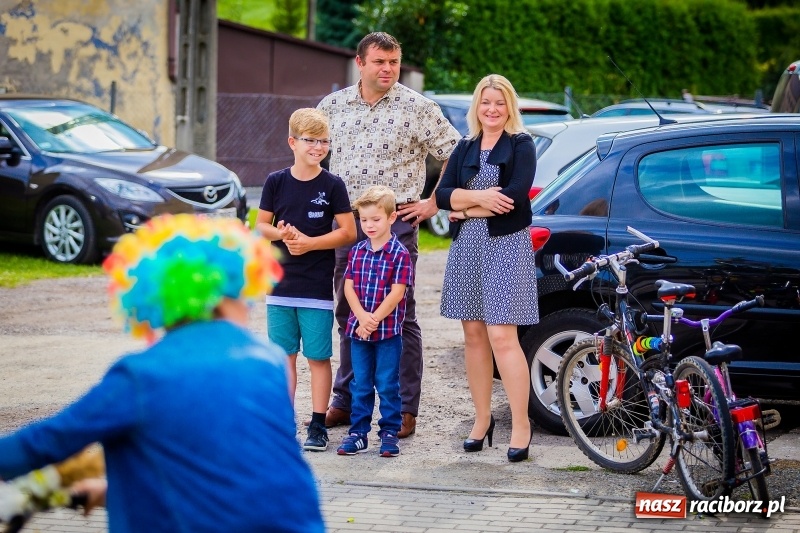 Zdjęcie w galerii na portalu naszraciborz.pl: Mobilne spa, stare wypieki i chleb ze smalcem, czyli święto plonów w Owsiszczach wiadomości z regionu