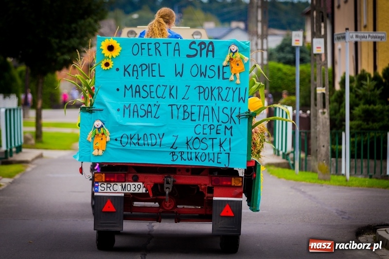 Zdjęcie w galerii na portalu naszraciborz.pl: Mobilne spa, stare wypieki i chleb ze smalcem, czyli święto plonów w Owsiszczach wiadomości z regionu