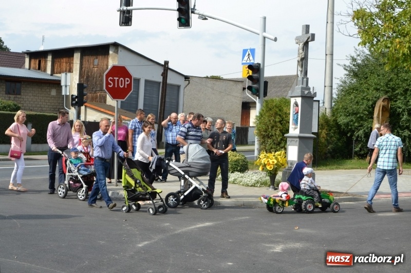 Zdjęcie w galerii na portalu naszraciborz.pl: W Bieńkowicach dziękowali za plony wiadomości z regionu