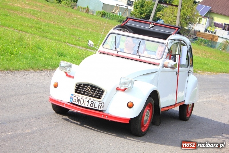 Zdjęcie w galerii na portalu naszraciborz.pl: Niebiańska szkoła, biuro ochrony dożynek i kobylskie leniuchy na dożynkach w Rzuchowie wiadomości z regionu