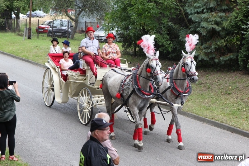 Zdjęcie w galerii na portalu naszraciborz.pl: U sąsiadów. Potężny korowód dożynkowy w Syryni wiadomości z regionu