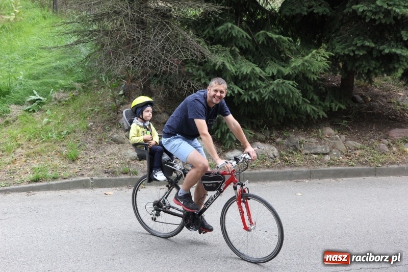 Zdjęcie w galerii na portalu naszraciborz.pl: U sąsiadów. Potężny korowód dożynkowy w Syryni wiadomości z regionu