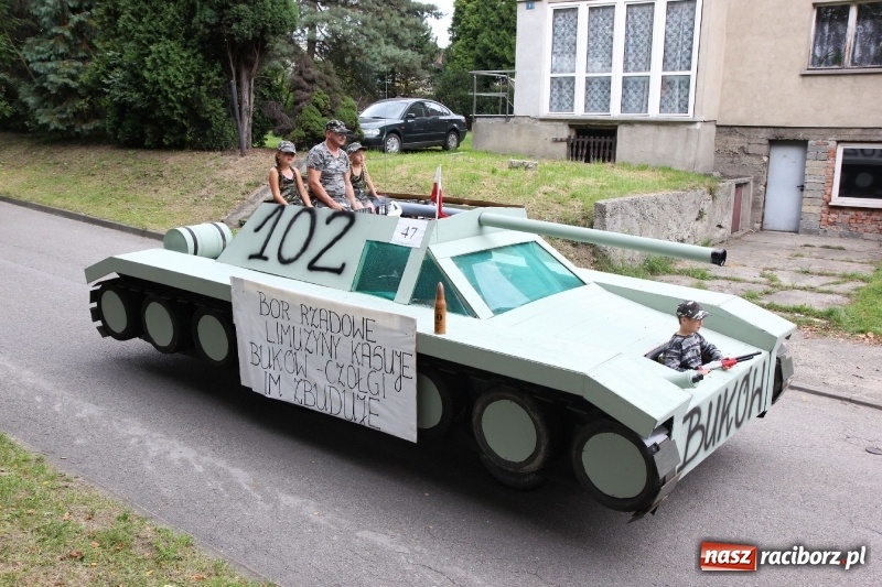 Zdjęcie w galerii na portalu naszraciborz.pl: U sąsiadów. Potężny korowód dożynkowy w Syryni wiadomości z regionu