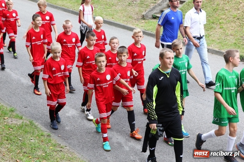 Zdjęcie w galerii na portalu naszraciborz.pl: U sąsiadów. Potężny korowód dożynkowy w Syryni wiadomości z regionu