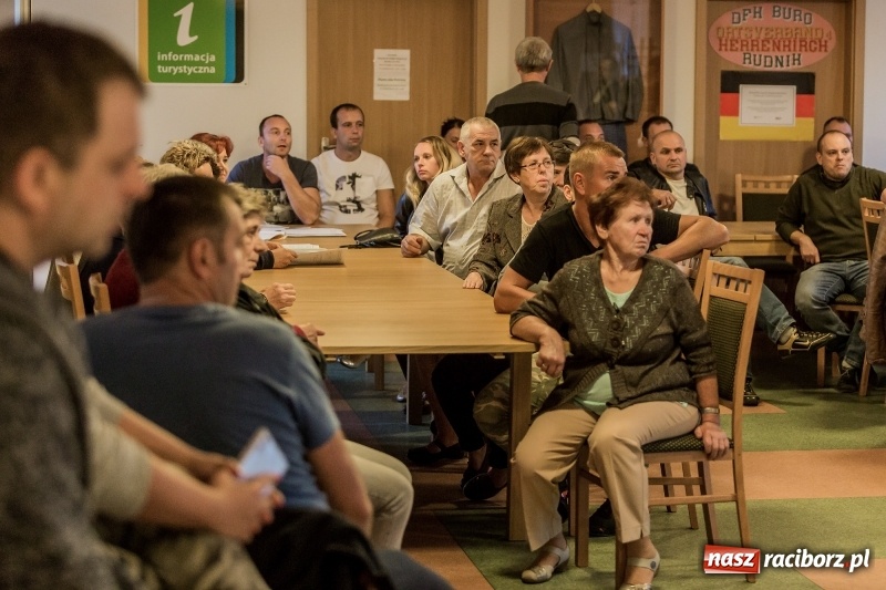 Zdjęcie w galerii na portalu naszraciborz.pl: Brud, smród i hałas? Protest mieszkańców Rudnika w sprawie lokalizacji PSZOK-u  wiadomości z regionu