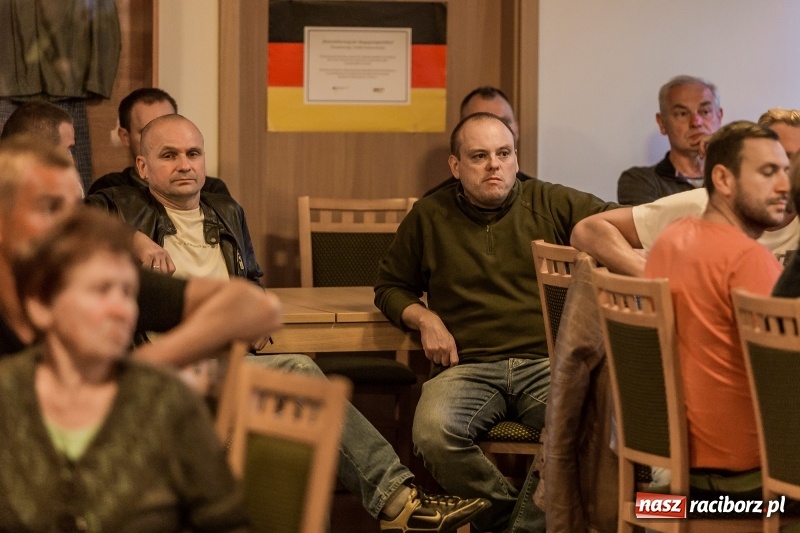 Zdjęcie w galerii na portalu naszraciborz.pl: Brud, smród i hałas? Protest mieszkańców Rudnika w sprawie lokalizacji PSZOK-u  wiadomości z regionu