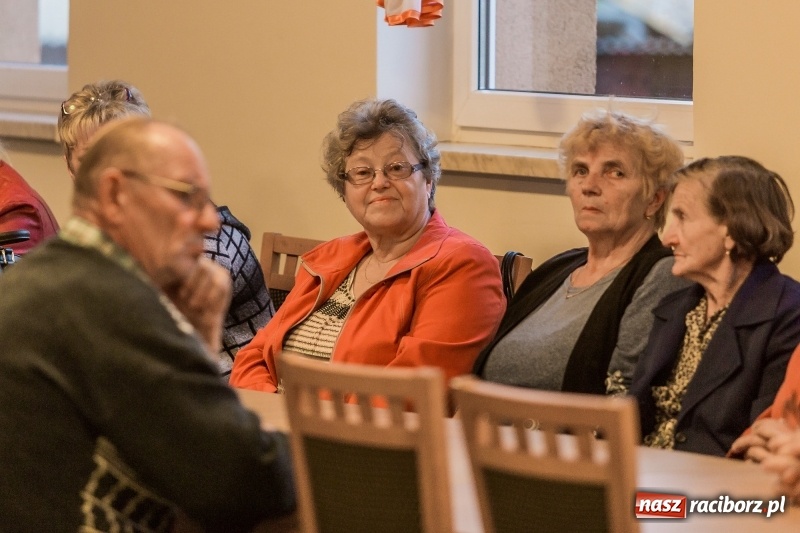 Zdjęcie w galerii na portalu naszraciborz.pl: Brud, smród i hałas? Protest mieszkańców Rudnika w sprawie lokalizacji PSZOK-u  wiadomości z regionu