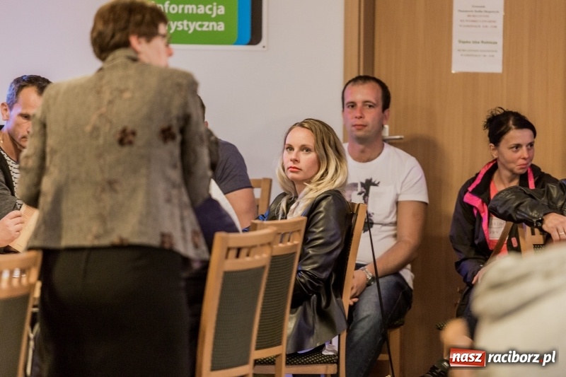 Zdjęcie w galerii na portalu naszraciborz.pl: Brud, smród i hałas? Protest mieszkańców Rudnika w sprawie lokalizacji PSZOK-u  wiadomości z regionu