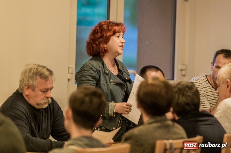 Zdjęcie w galerii na portalu naszraciborz.pl: Brud, smród i hałas? Protest mieszkańców Rudnika w sprawie lokalizacji PSZOK-u  wiadomości z regionu