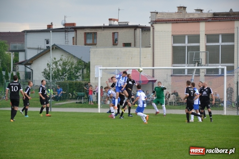 Zdjęcie w galerii na portalu naszraciborz.pl: LKS Jankowice przerwał pasmo zwycięstw Markowic wiadomości z regionu