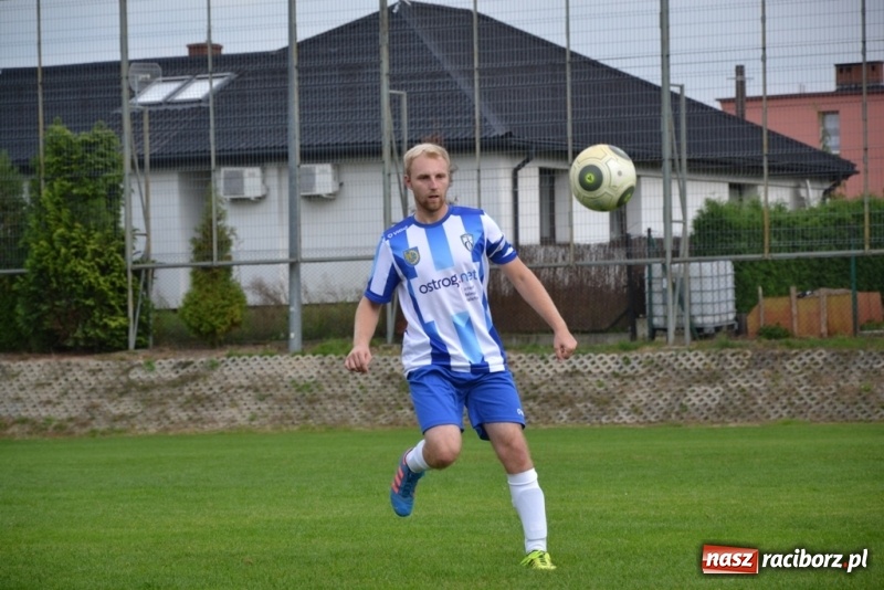 Zdjęcie w galerii na portalu naszraciborz.pl: LKS Jankowice przerwał pasmo zwycięstw Markowic wiadomości z regionu