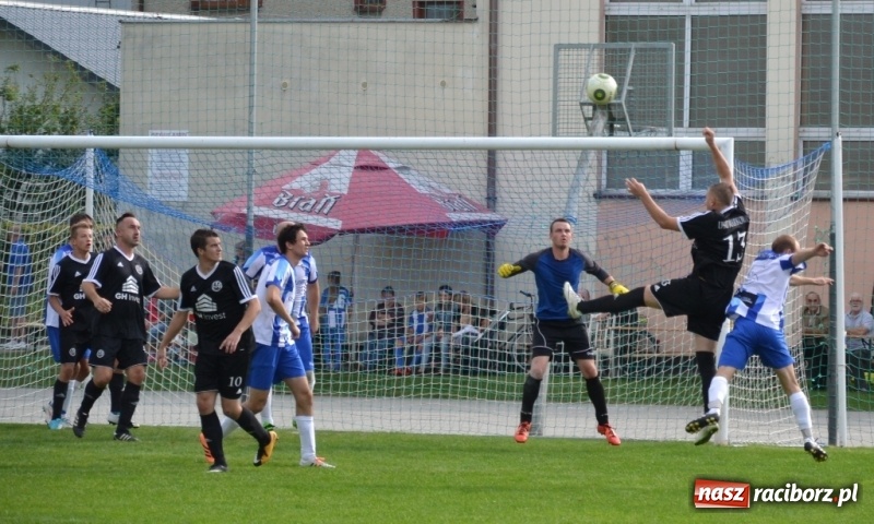 Zdjęcie w galerii na portalu naszraciborz.pl: LKS Jankowice przerwał pasmo zwycięstw Markowic wiadomości z regionu