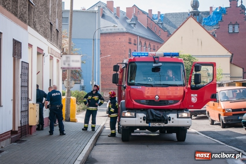 Zdjęcie w galerii na portalu naszraciborz.pl: Przypalona potrawa postawiła na nogi strażaków wiadomości z regionu