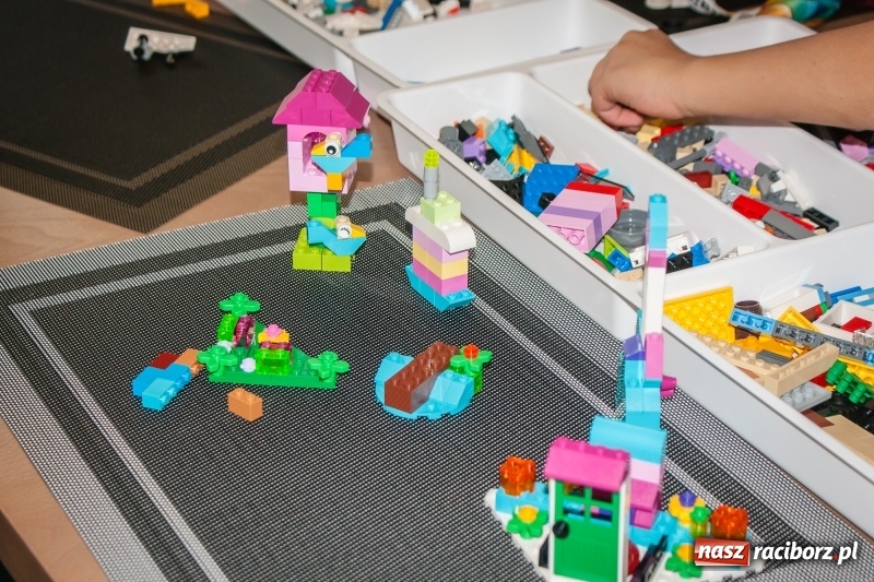 Zdjęcie w galerii na portalu naszraciborz.pl: W SP 1 otwarto Juniorowo, czyli świetlicę inną niż wszystkie wiadomości z regionu