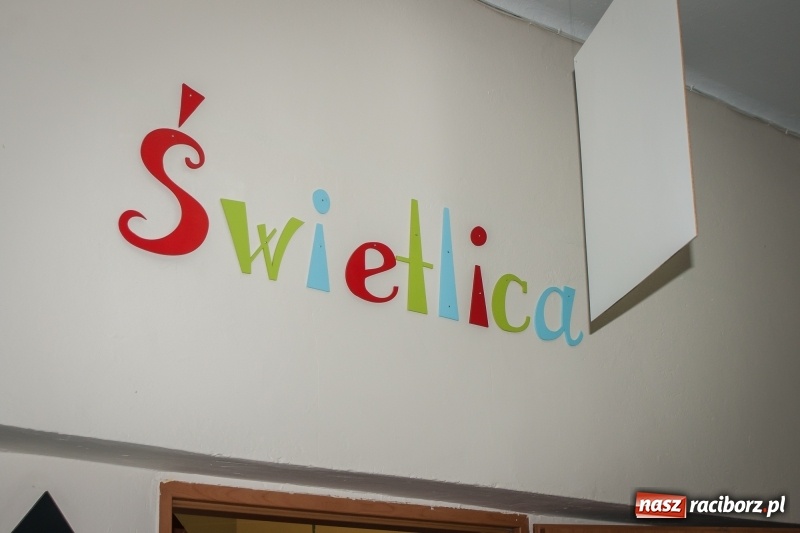 Zdjęcie w galerii na portalu naszraciborz.pl: W SP 1 otwarto Juniorowo, czyli świetlicę inną niż wszystkie wiadomości z regionu