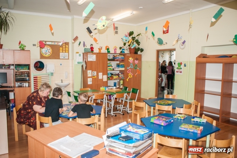 Zdjęcie w galerii na portalu naszraciborz.pl: W SP 1 otwarto Juniorowo, czyli świetlicę inną niż wszystkie wiadomości z regionu