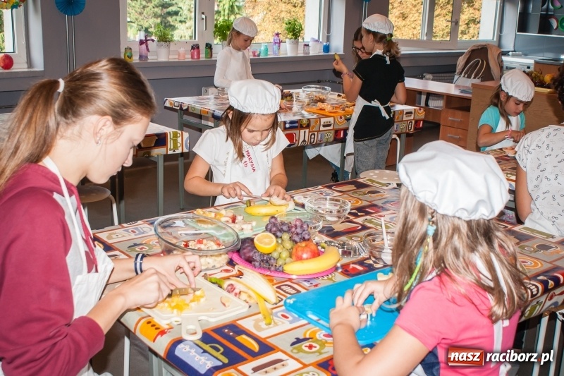 Zdjęcie w galerii na portalu naszraciborz.pl: W SP 1 otwarto Juniorowo, czyli świetlicę inną niż wszystkie wiadomości z regionu