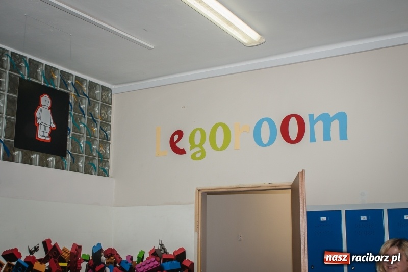 Zdjęcie w galerii na portalu naszraciborz.pl: W SP 1 otwarto Juniorowo, czyli świetlicę inną niż wszystkie wiadomości z regionu