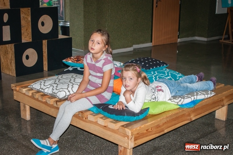 Zdjęcie w galerii na portalu naszraciborz.pl: W SP 1 otwarto Juniorowo, czyli świetlicę inną niż wszystkie wiadomości z regionu