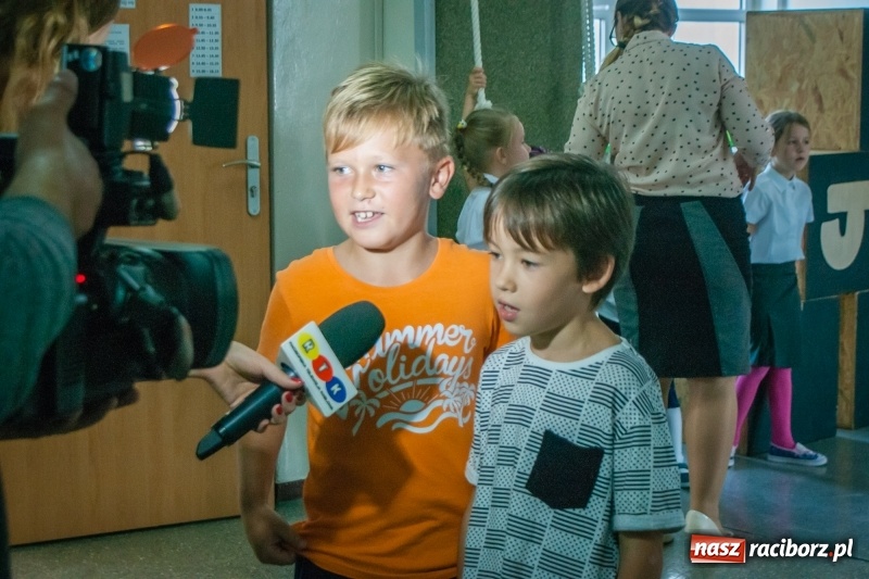 Zdjęcie w galerii na portalu naszraciborz.pl: W SP 1 otwarto Juniorowo, czyli świetlicę inną niż wszystkie wiadomości z regionu