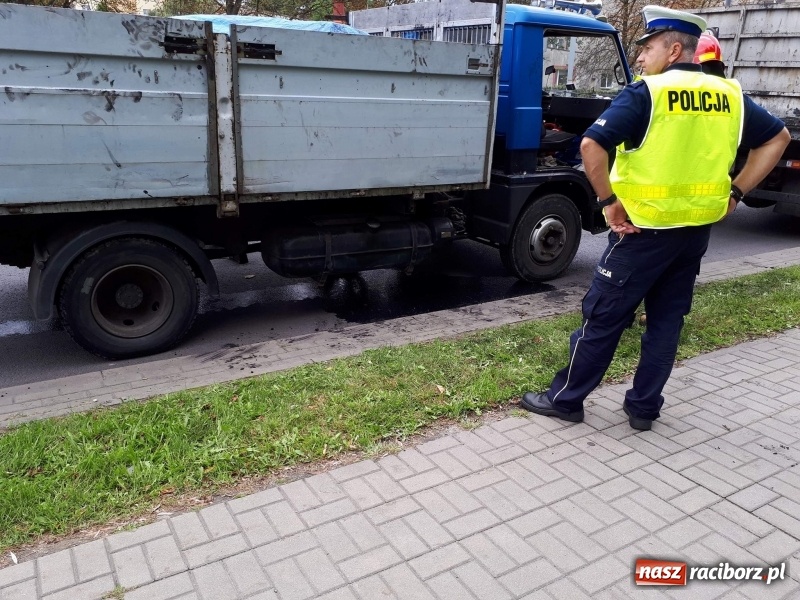 Zdjęcie w galerii na portalu naszraciborz.pl: Wycieki oleju napędowego to już plaga Raciborza  wiadomości z regionu