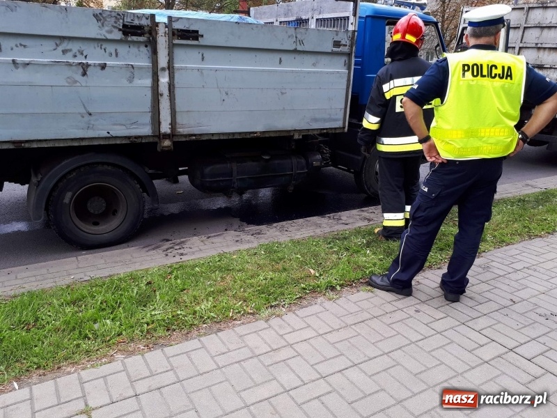 Zdjęcie w galerii na portalu naszraciborz.pl: Wycieki oleju napędowego to już plaga Raciborza  wiadomości z regionu