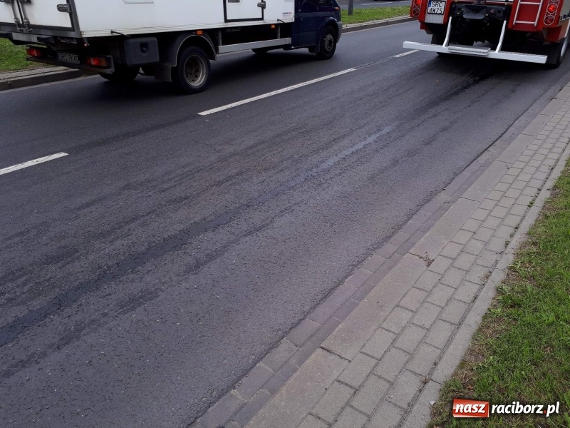 Zdjęcie w galerii na portalu naszraciborz.pl: Wycieki oleju napędowego to już plaga Raciborza  wiadomości z regionu