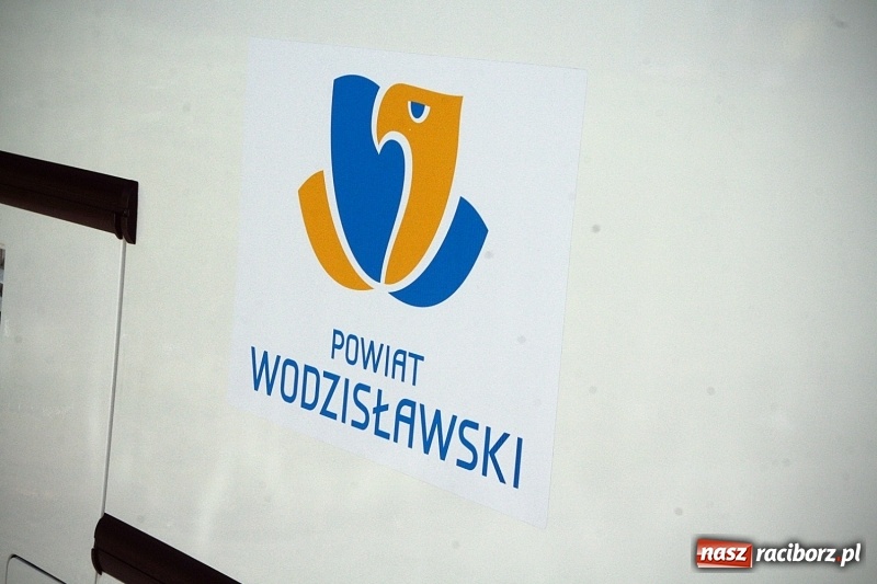Zdjęcie w galerii na portalu naszraciborz.pl: PKS Racibórz z nowymi autobusami. Obsłużą powiat wodzisławski wiadomości z regionu