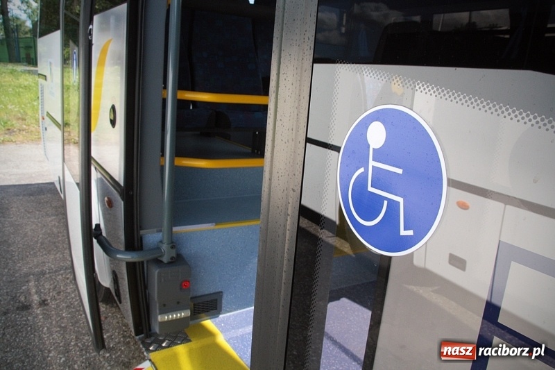 Zdjęcie w galerii na portalu naszraciborz.pl: PKS Racibórz z nowymi autobusami. Obsłużą powiat wodzisławski wiadomości z regionu