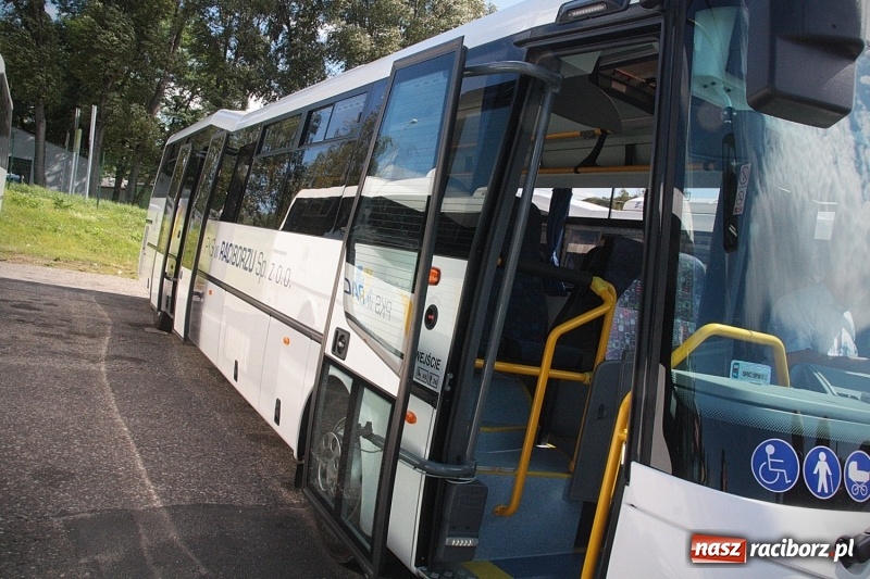 Zdjęcie w galerii na portalu naszraciborz.pl: PKS Racibórz z nowymi autobusami. Obsłużą powiat wodzisławski wiadomości z regionu
