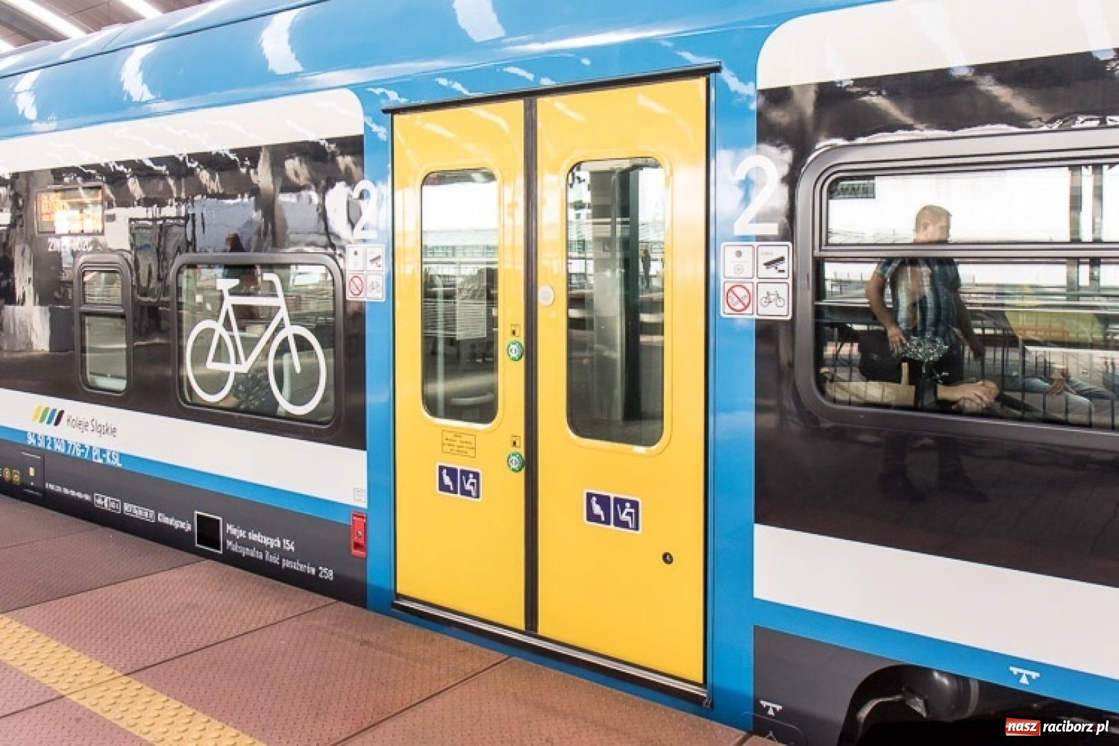 Zdjęcie w galerii na portalu naszraciborz.pl: Powitanie pierwszego Elfa 2, nowego pociągu Kolei Śląskich wiadomości z regionu