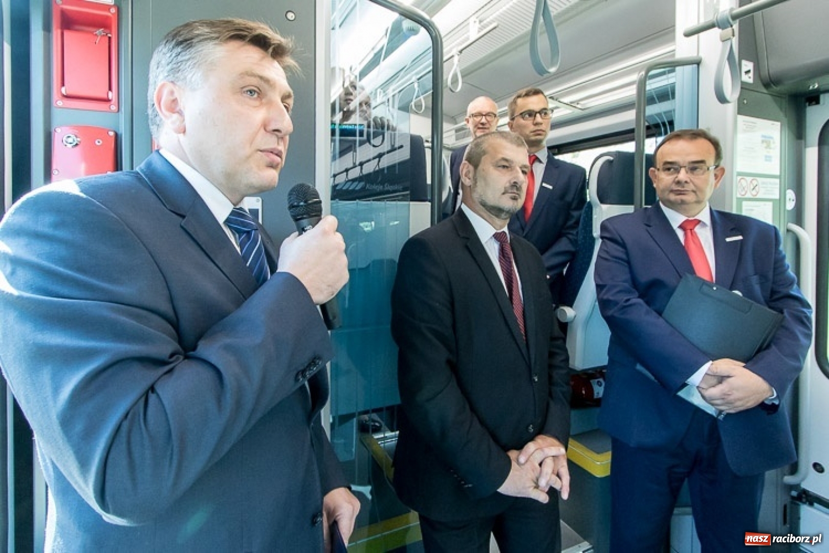 Zdjęcie w galerii na portalu naszraciborz.pl: Powitanie pierwszego Elfa 2, nowego pociągu Kolei Śląskich wiadomości z regionu