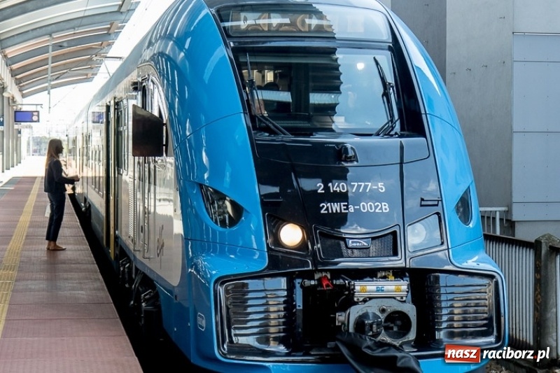 Zdjęcie w galerii na portalu naszraciborz.pl: Powitanie pierwszego Elfa 2, nowego pociągu Kolei Śląskich wiadomości z regionu