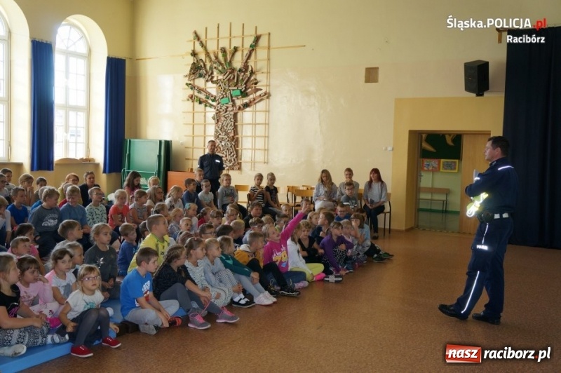 Zdjęcie w galerii na portalu naszraciborz.pl: Trwają wrześniowe spotkania policjantów z dziećmi i młodzieżą wiadomości z regionu